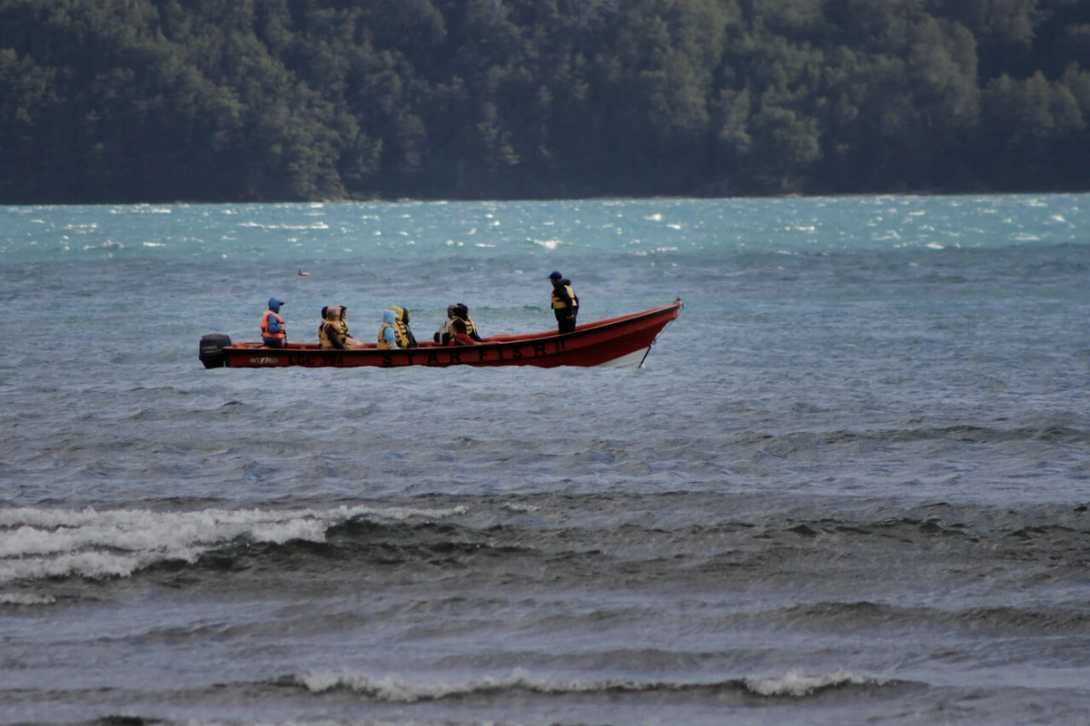 Víctimas fatales suben a 7: Hallan cuerpo de mujer desaparecida tras naufragio en Bahía Mansa