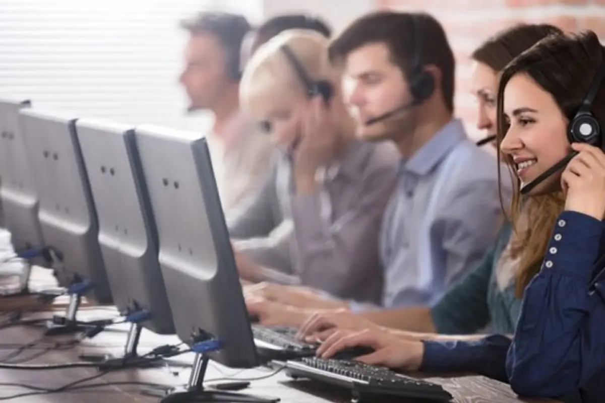 ¿Adiós a los call centers extranjeros? Presentan proyecto que limita llamadas internacionales hacia consumidores