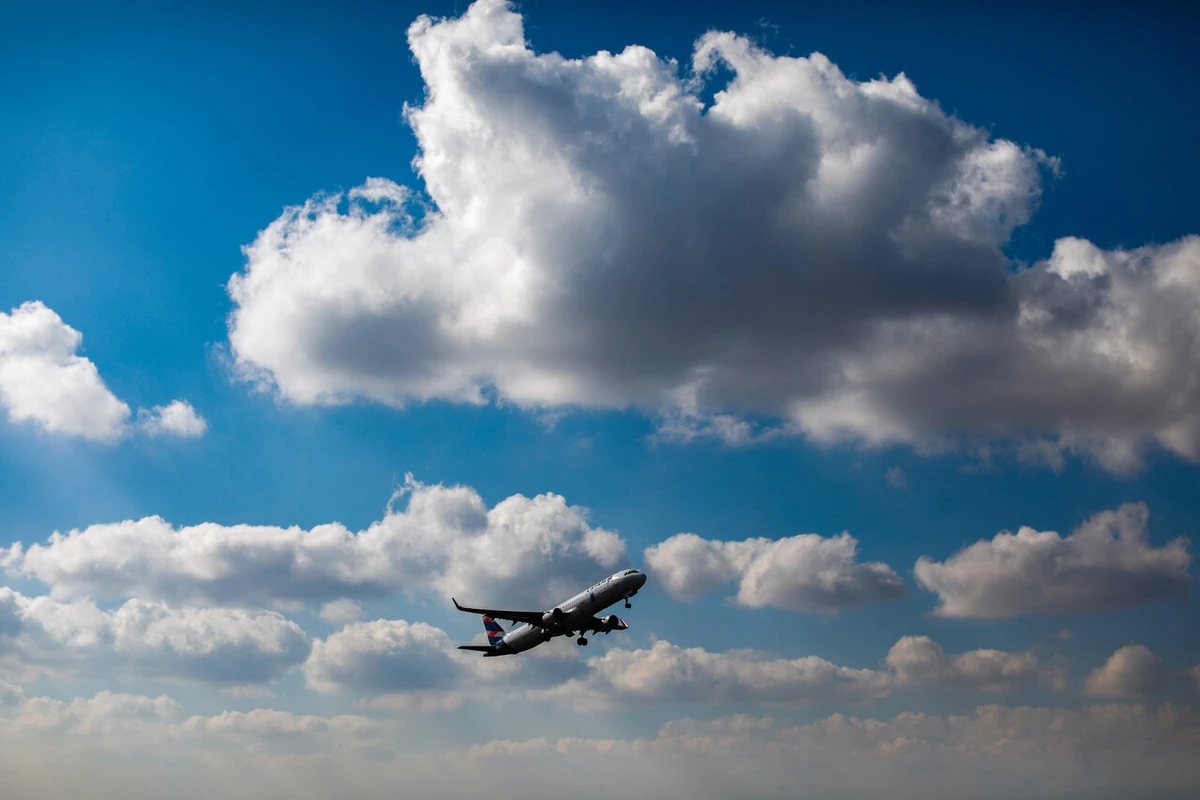 Tragedia aérea en Washington: Controlador aéreo se habría quedado solo porque otro se fue temprano