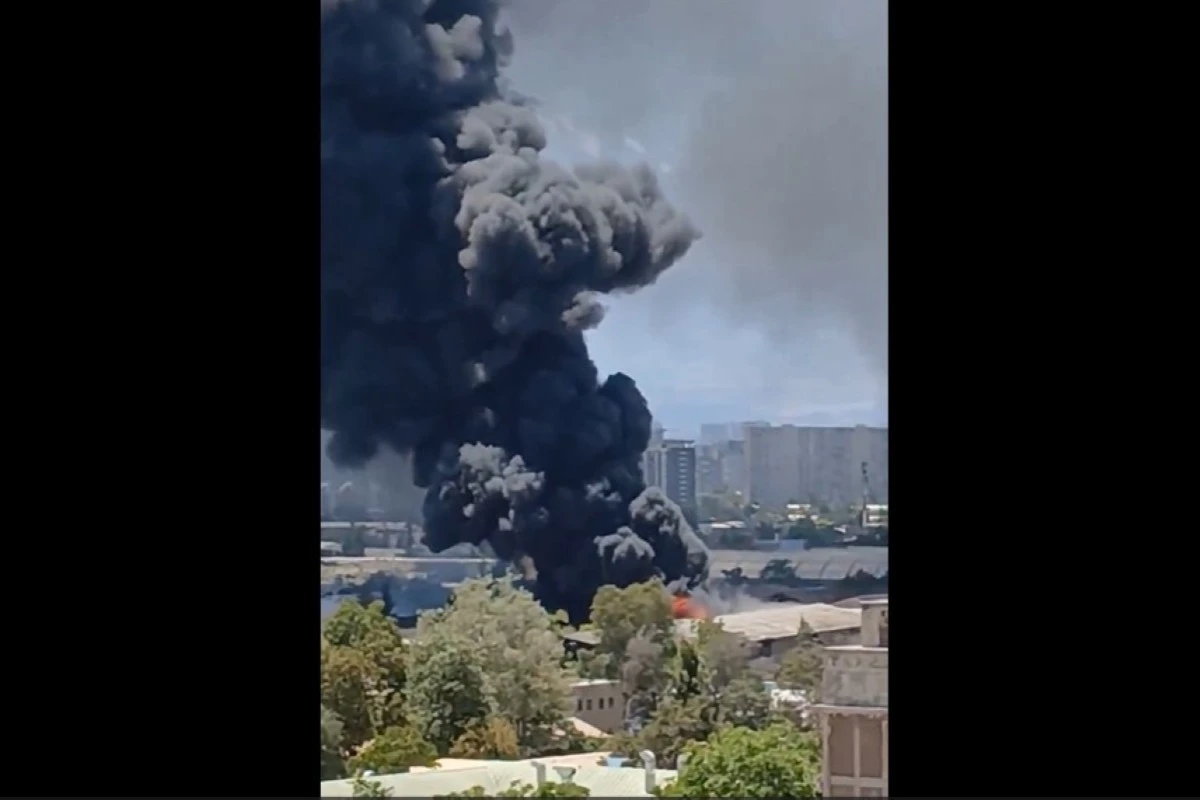 VIDEO| Impactante incendio fuera de control molviliza a bomberos a emergencia en San Miguel