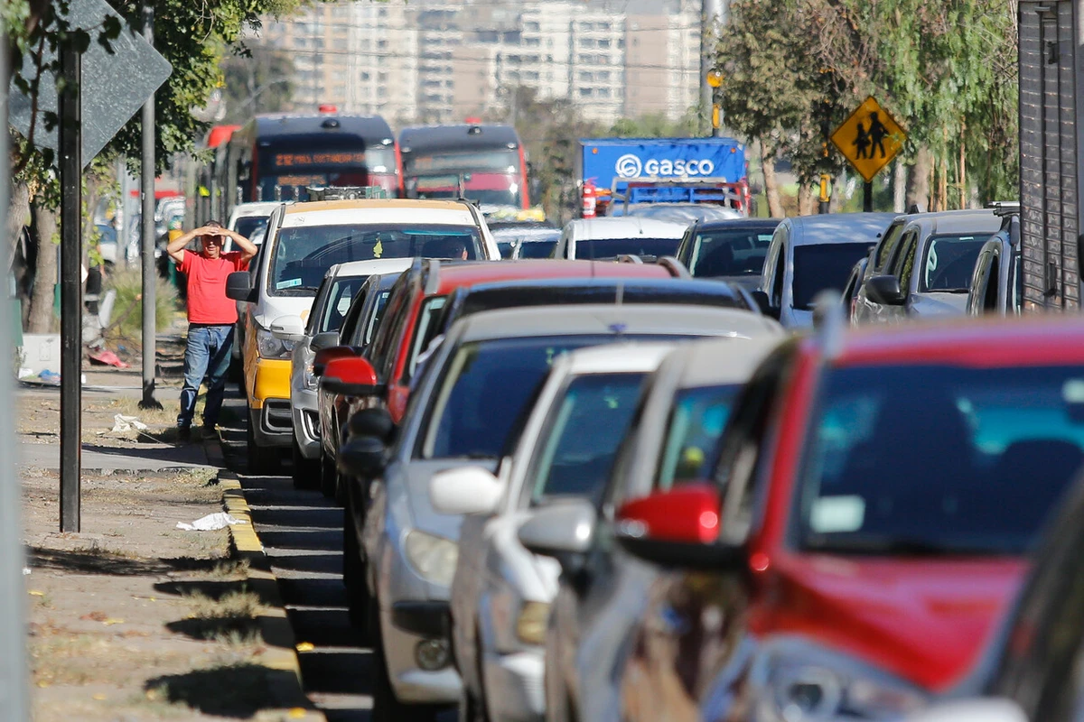 Hasta cuándo se puede pagar el Permiso de Circulación 2025 y cómo saber si mi auto tiene multas