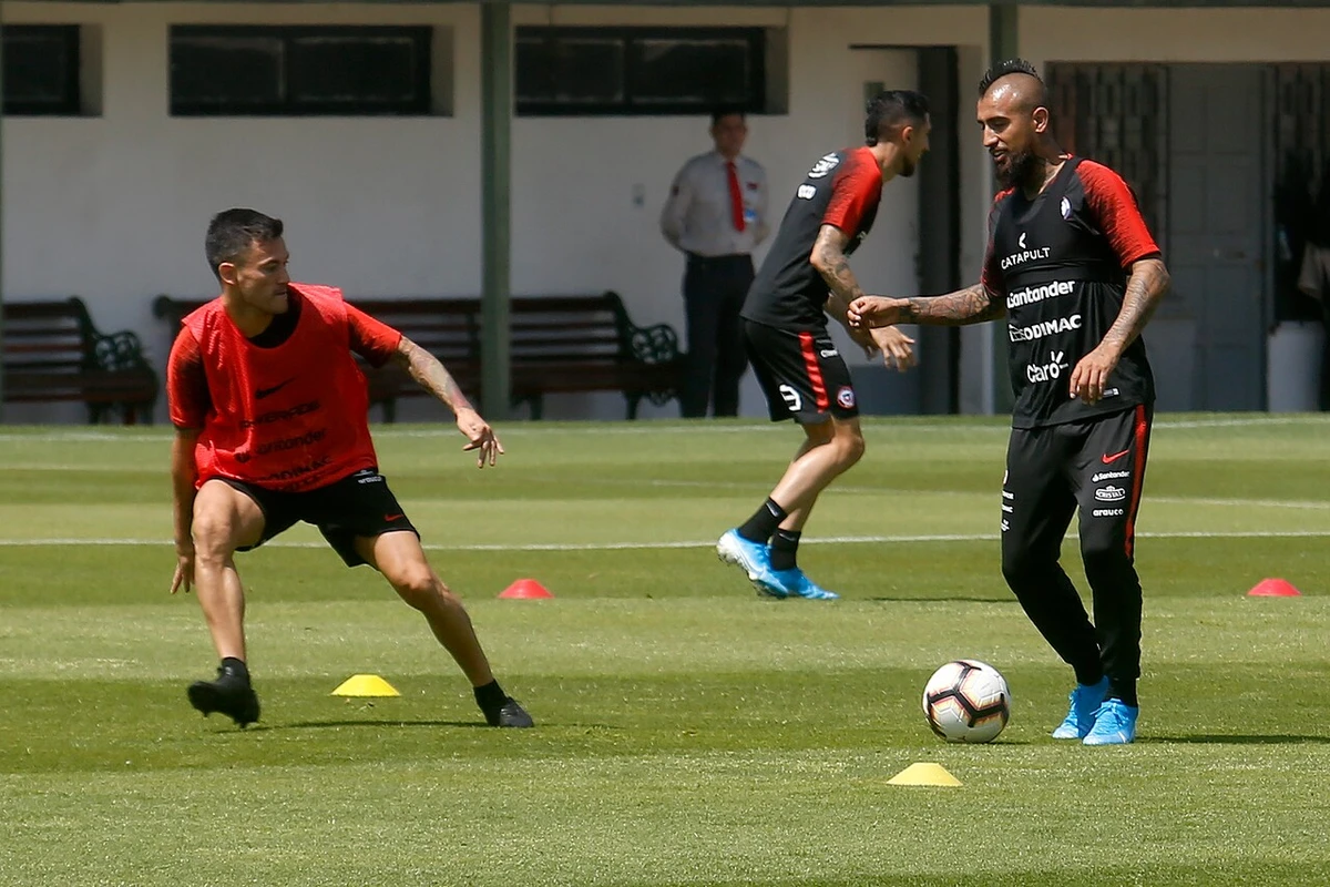 La Roja pierde a dos históricos: Arturo Vidal y Charles Aránguiz son desconvocados para amistoso