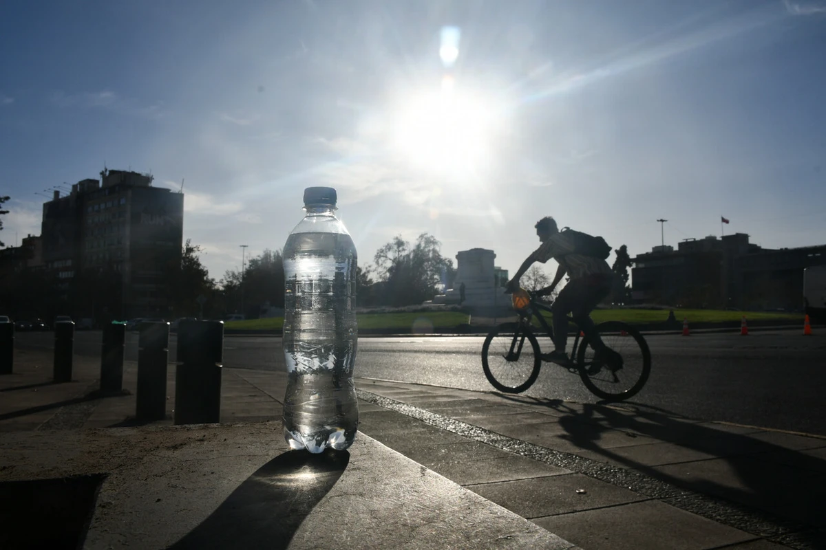 Alerta Roja por calor extremo: Las regiones que tendrán más de 38°C y los consejos para cuidarse