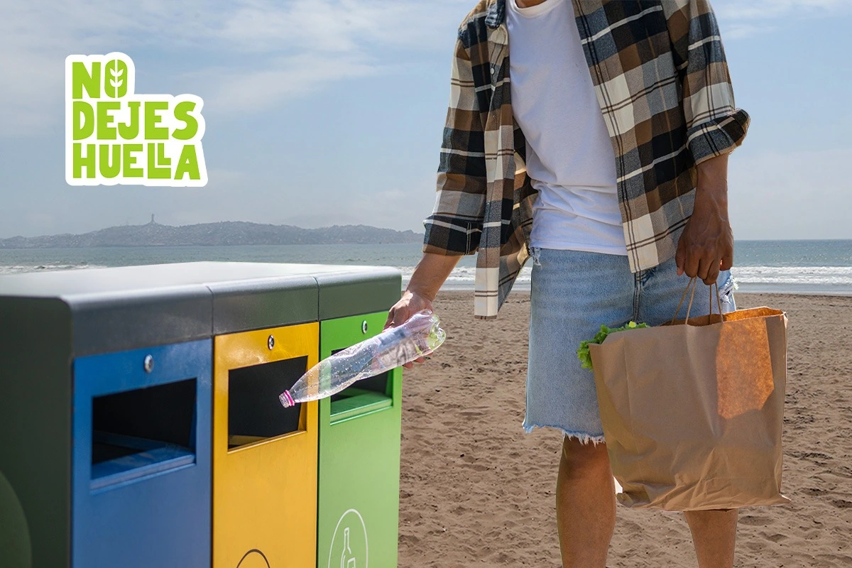 Playas verdes: Instalan puntos de reciclaje y colectores de colillas en destinos costeros de Chile