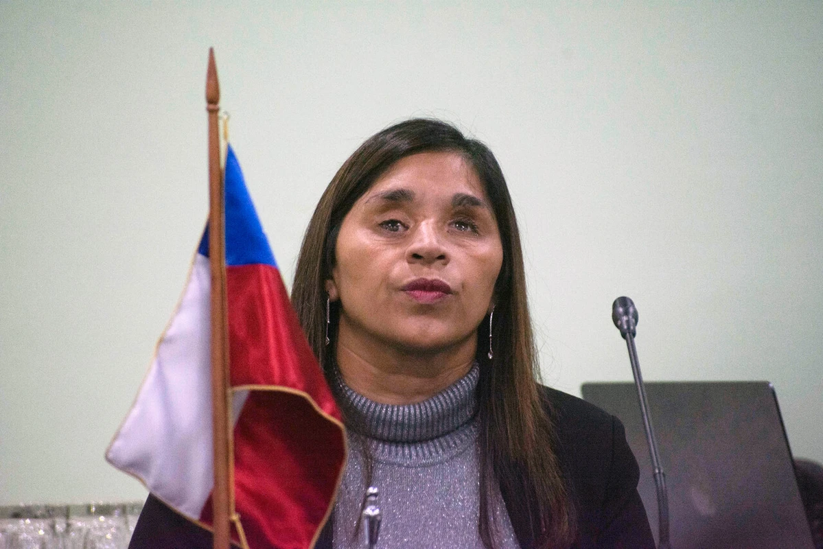 Senadora Campillai insiste en suspensión de dieta a parlamentarios desaforados: Emplazó a ministra Tohá