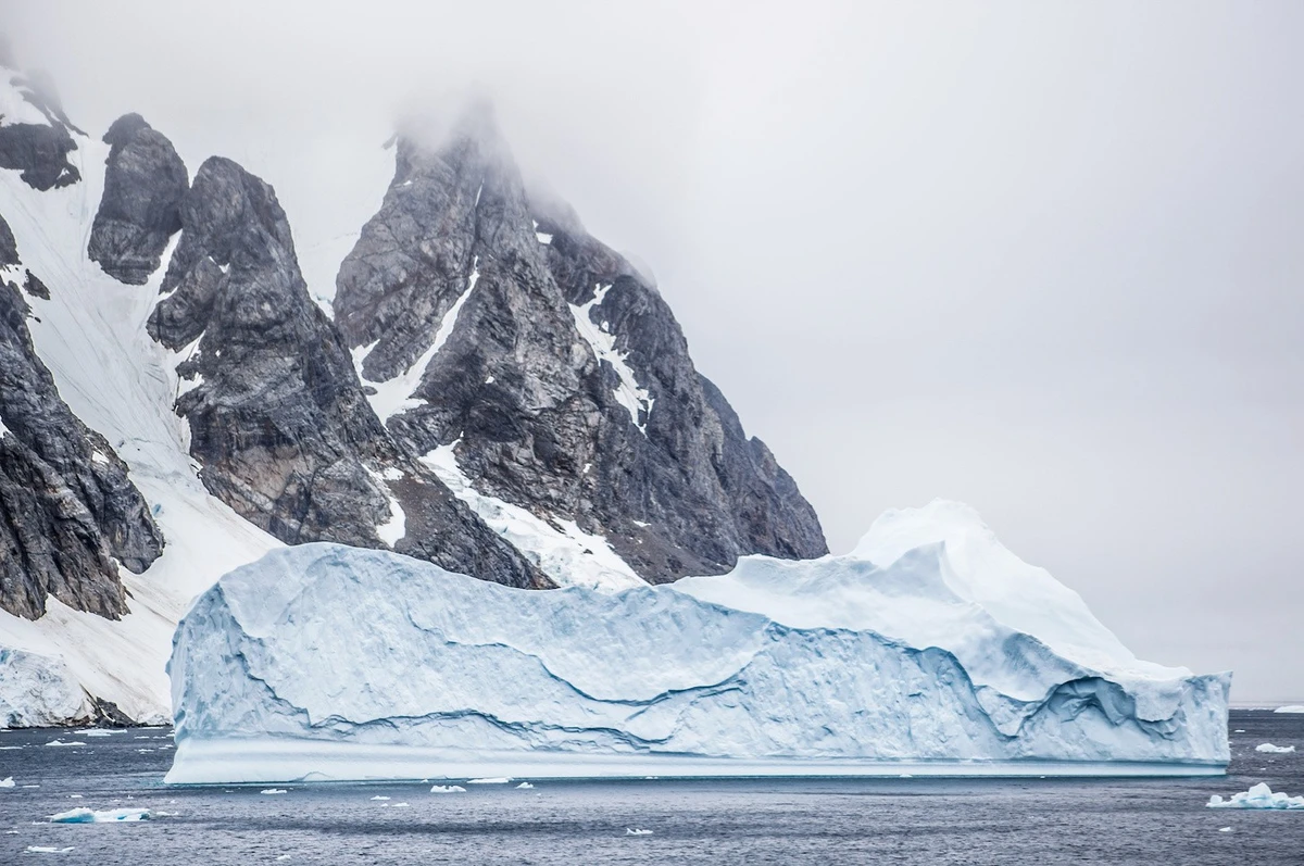 Antártica podría ser una “bomba” para el planeta: Alertan que reservas de gas metano están emanando a la superficie