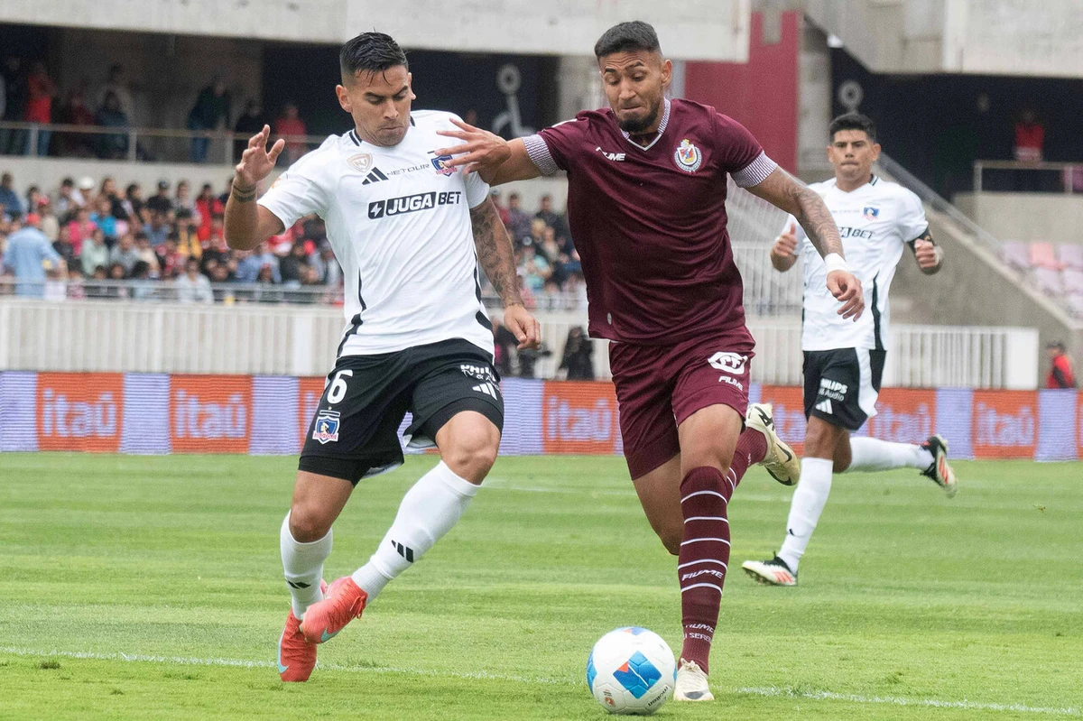 Partió el fútbol chileno: Colo Colo y la U pisan fuerte a la espera de lo que haga la UC este lunes