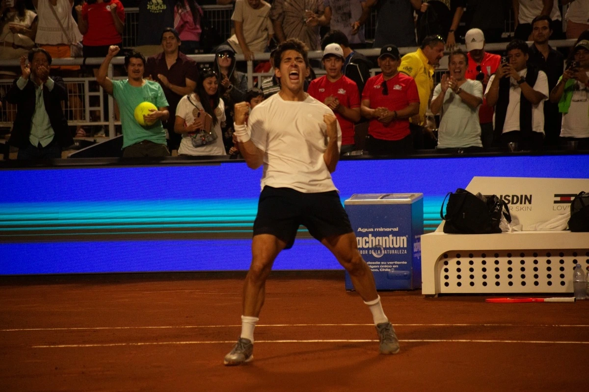 Cristian Garin pisa fuerte en el Chile Open: Se impuso a  Juan Pablo Ficovich en sufrido partido