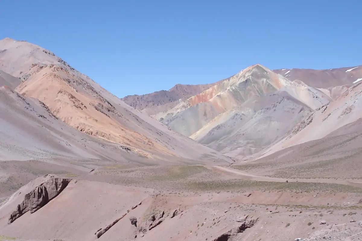 Cordillera se seca de nieve y obliga a cavar pozos más profundos y estrechar el consumo en Coquimbo