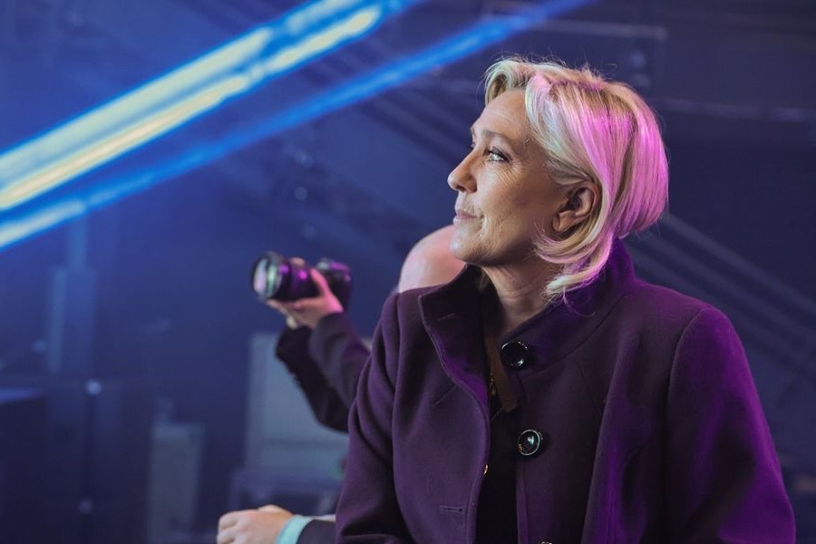 Batacazo de la izquierda en Francia: Le Pen asume derrota pero dice que logró victoria en diferido