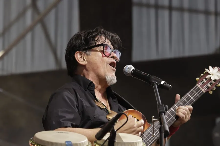 Joe Vasconcellos animó la jornada en la Fiesta del Tomate.