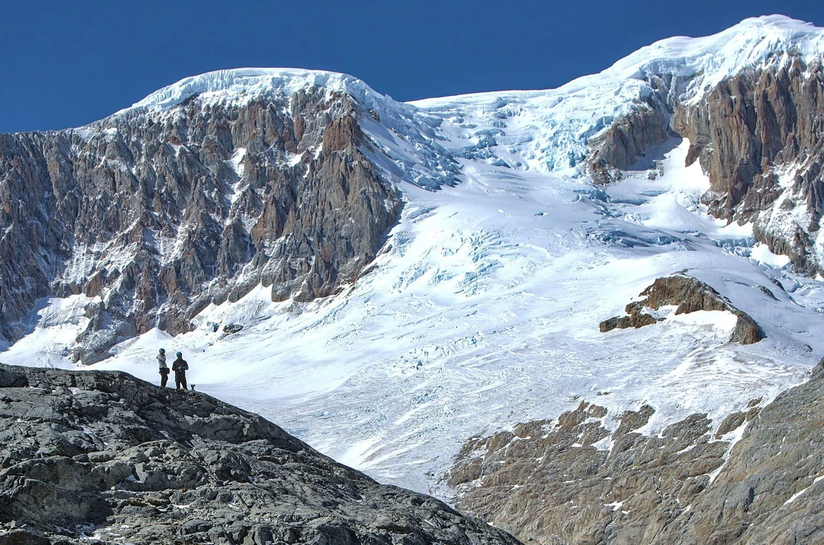 Chile celebra día del glaciar sin ley para protejerlos: Propuestas de regulación chocan con sector minero