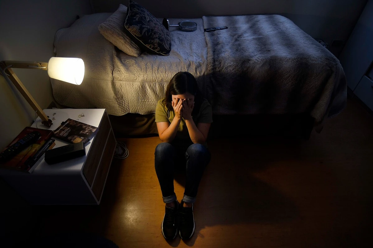 La salud mental está quebrada en Chile: 29% enfrenta ansiedad, depresión o problemas médicos