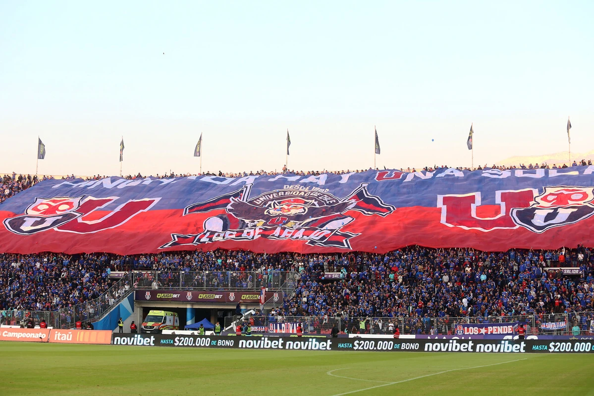 Paro Nacional en Argentina complica a la U: Hinchas y familiares varados por falta de vuelos