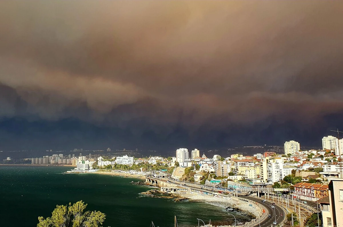 Identifican a Valparaíso y Concepción como las zonas de más alta amenaza de incendios en el país