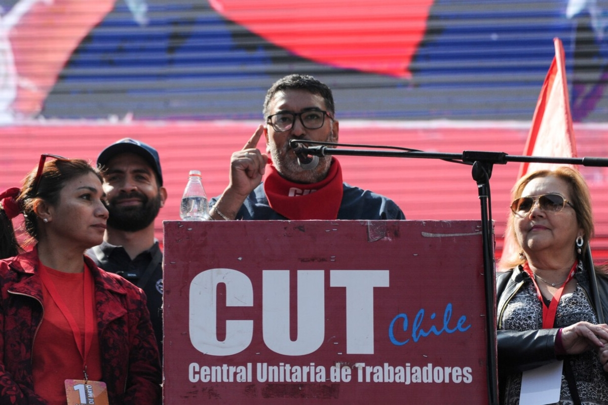 VIDEO| Día del Trabajador: Con multitudinaria marcha la CUT conmemora un nuevo 1 de mayo