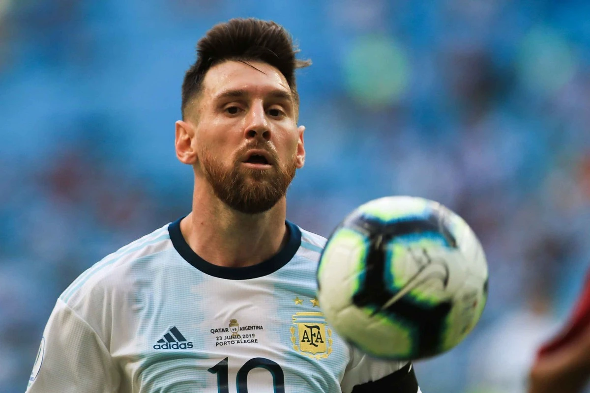 En el Día del Trabajador: Se cumplen 20 años del primer gol oficial de Messi con el Barcelona