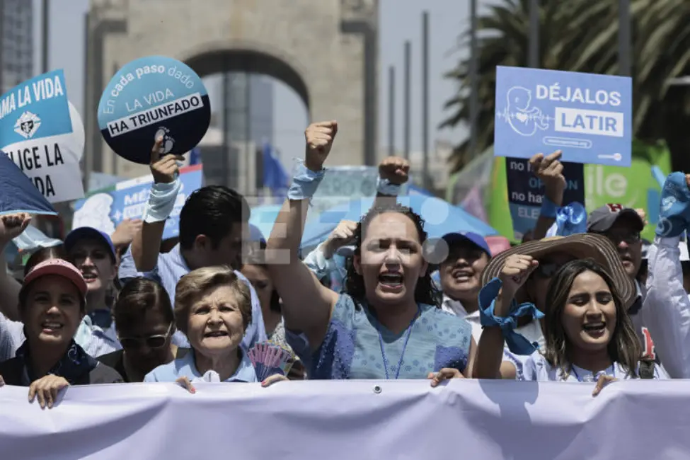 Miles de personas marcharon