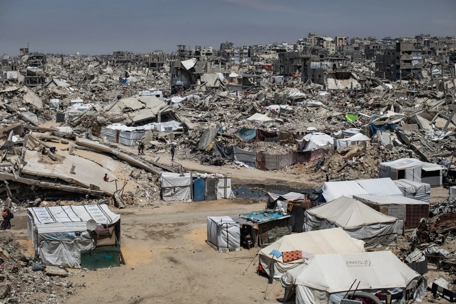 Tragedia escolar en el centro de la Franja de Gaza tras bombardeo israelí: Al menos 18 muertos