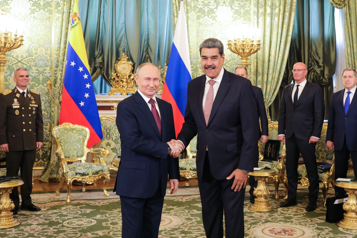 Maduro y Putin firman acuerdo estratégico en Moscú durante celebración por 80 años de victoria soviética sobre nazis