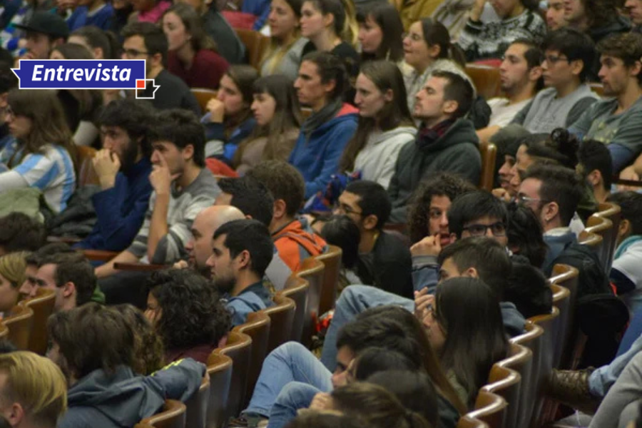 Estudiantes chilenos en Argentina: ¿Qué ocurrió con el anuncio de Milei de cobrar a extranjeros en sus universidades?