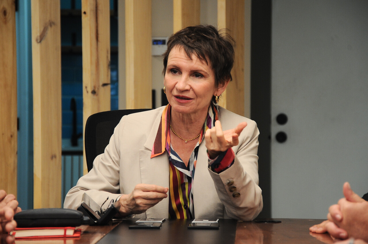 Carolina Tohá se cuadra con pescadores industriales y propone reabrir debate por cuotas de merluza