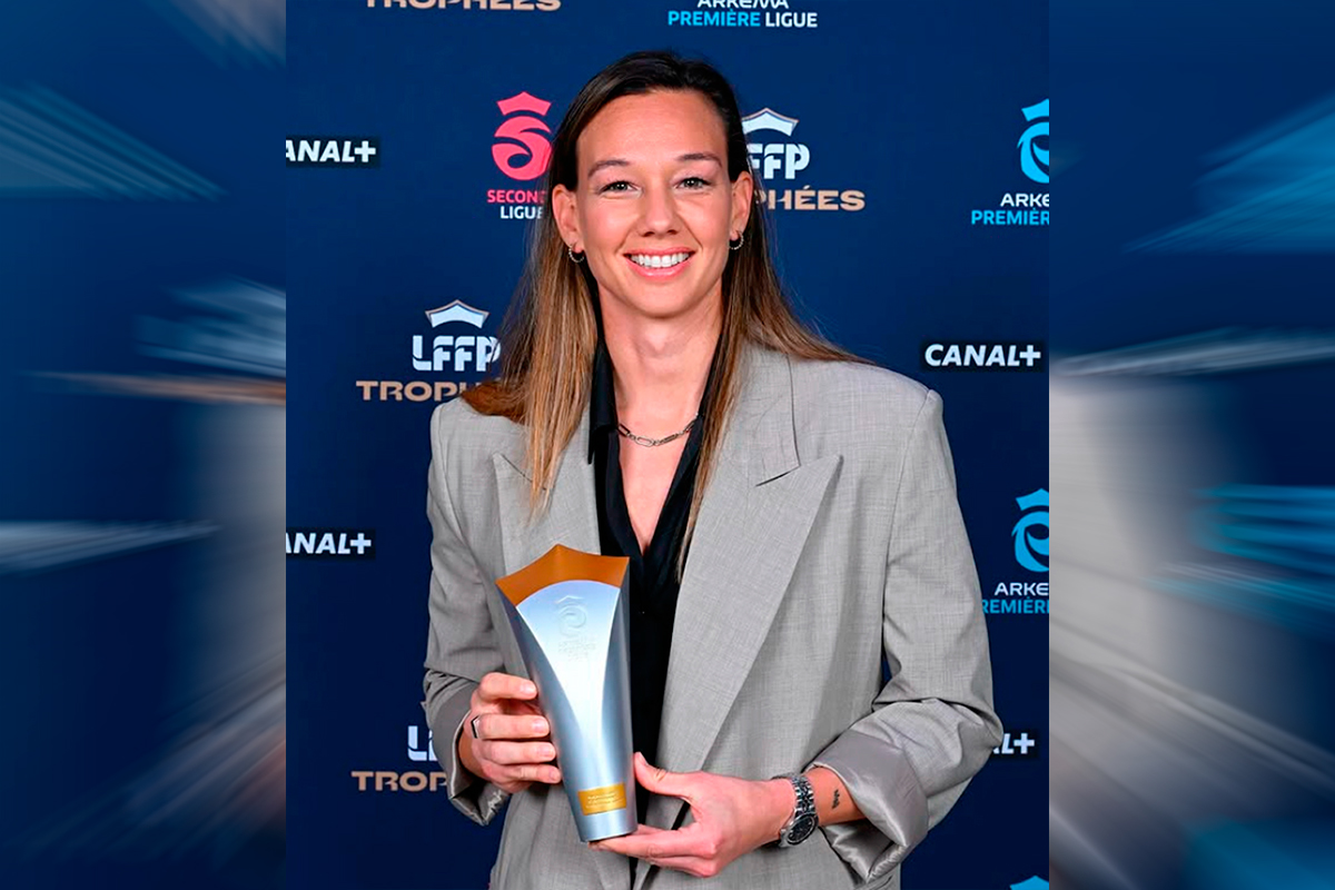 Christiane Endler sigue en lo más alto del fútbol mundial: Es elegida la mejor arquera en Francia