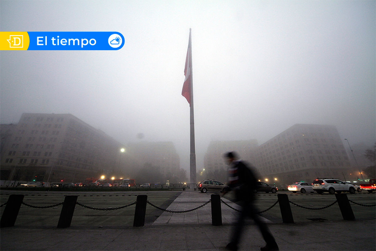Densa niebla en Santiago y mucho frío: Así estará el tiempo en Santiago este martes 13 de mayo