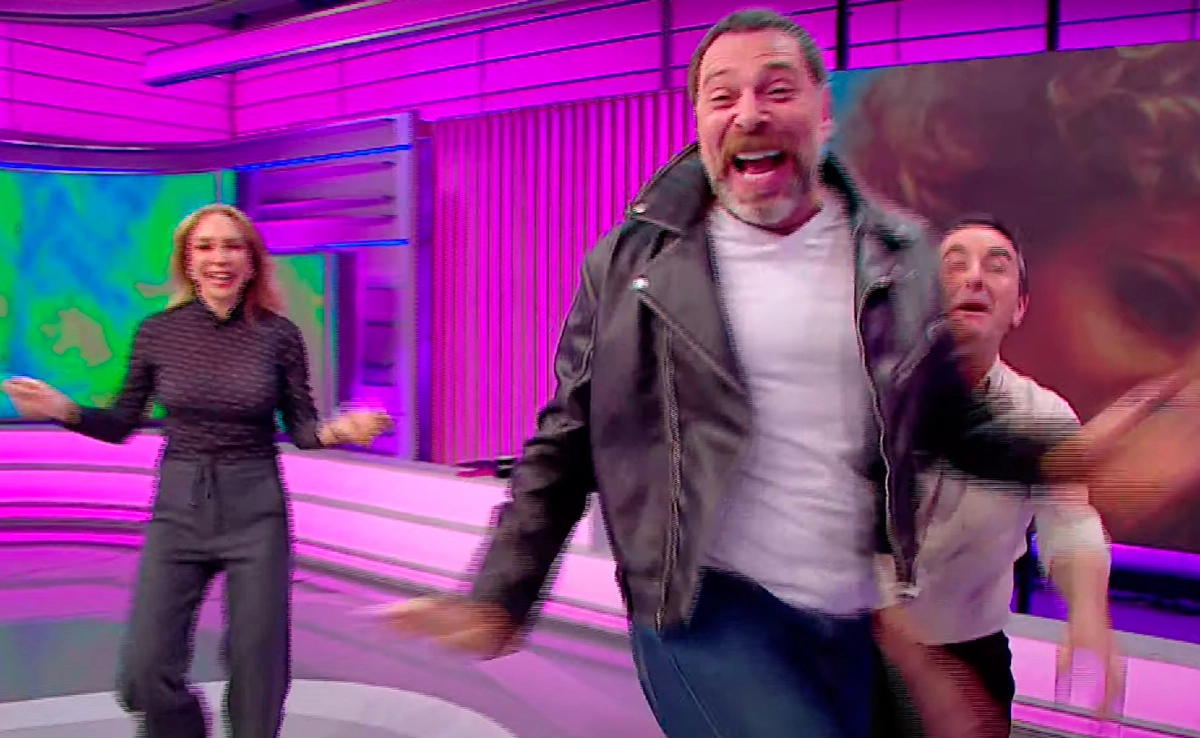 VIDEO| “A lo Paty Cofré”: Neme se desata en vivo y canta sin censura estribillo con chilenismo en canción de Grease