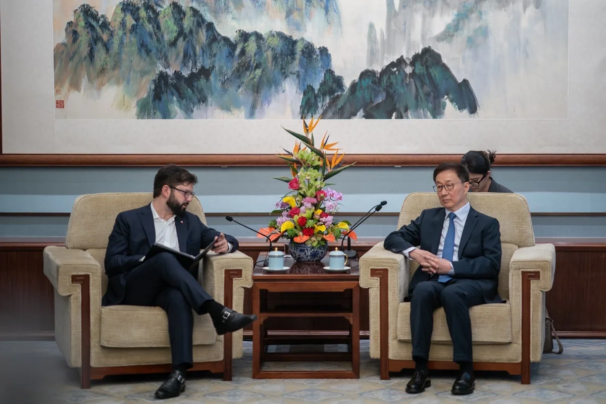 Presidente Boric concreta reunión bilateral con líder chino Xi Jinping para consolidar las relaciones comerciales
