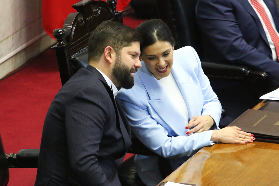 Tarifas, reforma electoral y fricción con el PC: La sostenida desconexión entre La Moneda y oficialismo