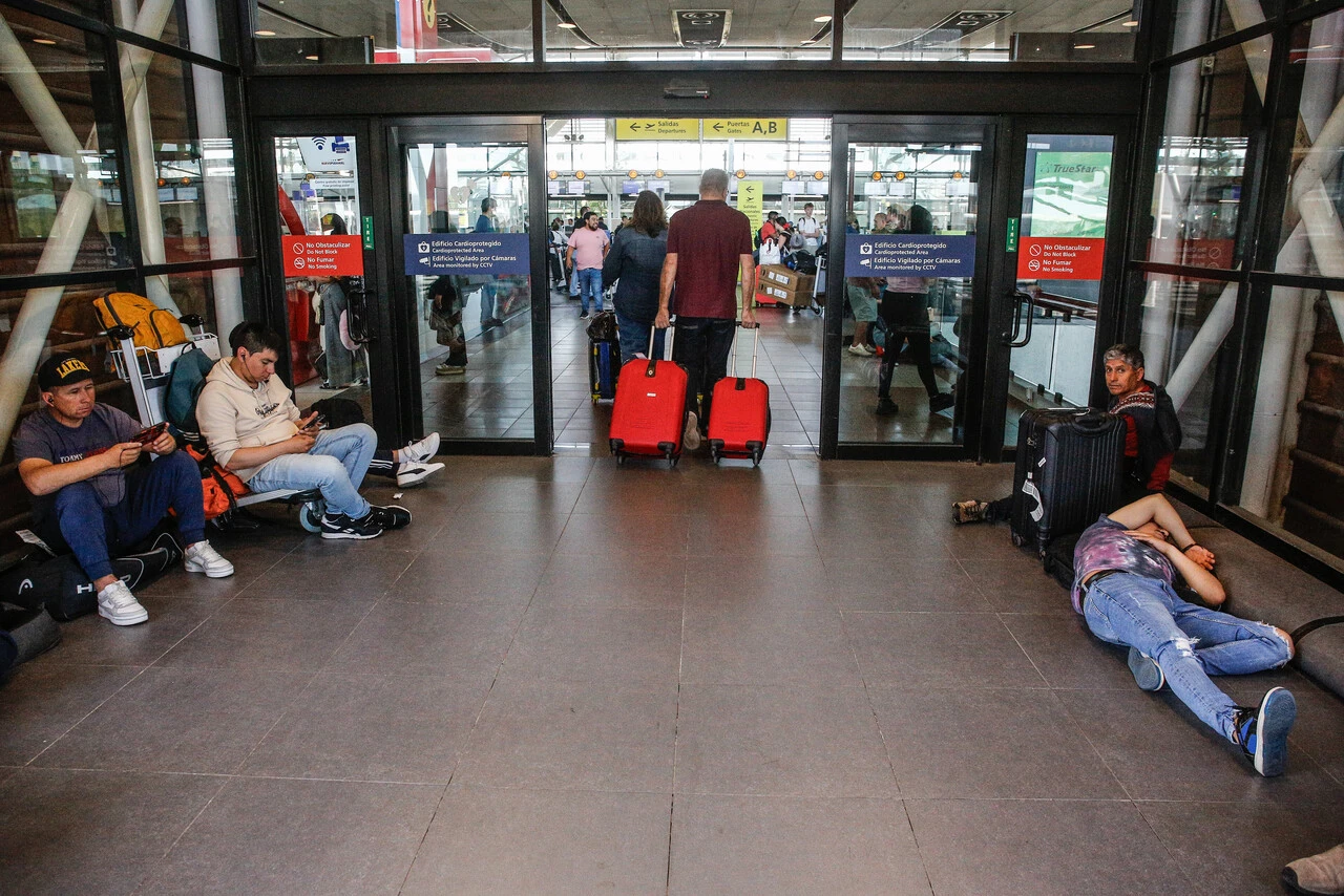 Aeropuerto de Antofagasta vive caos por falta de carros de Bomberos: Informan sobre suspensión de vuelos
