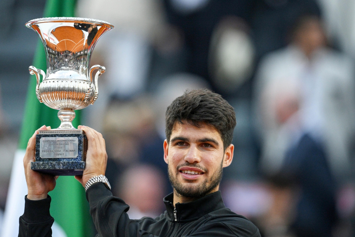 Alcaraz en la cima: Casi un millón de euros, 19º título ATP y el 8º español en ganar en Roma