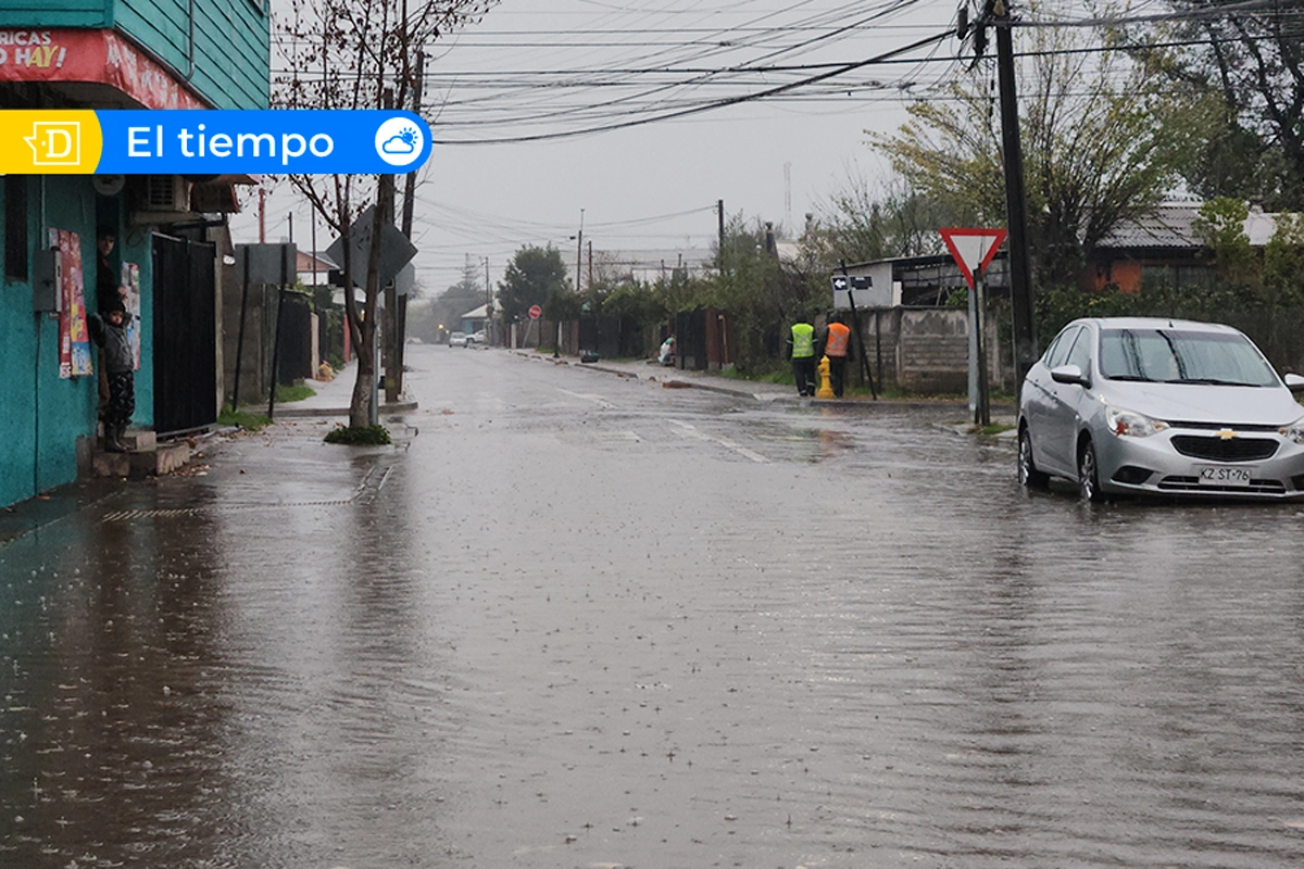Lluvia en Santiago: Experto confirma la hora en que dejará de precipitar en la capital