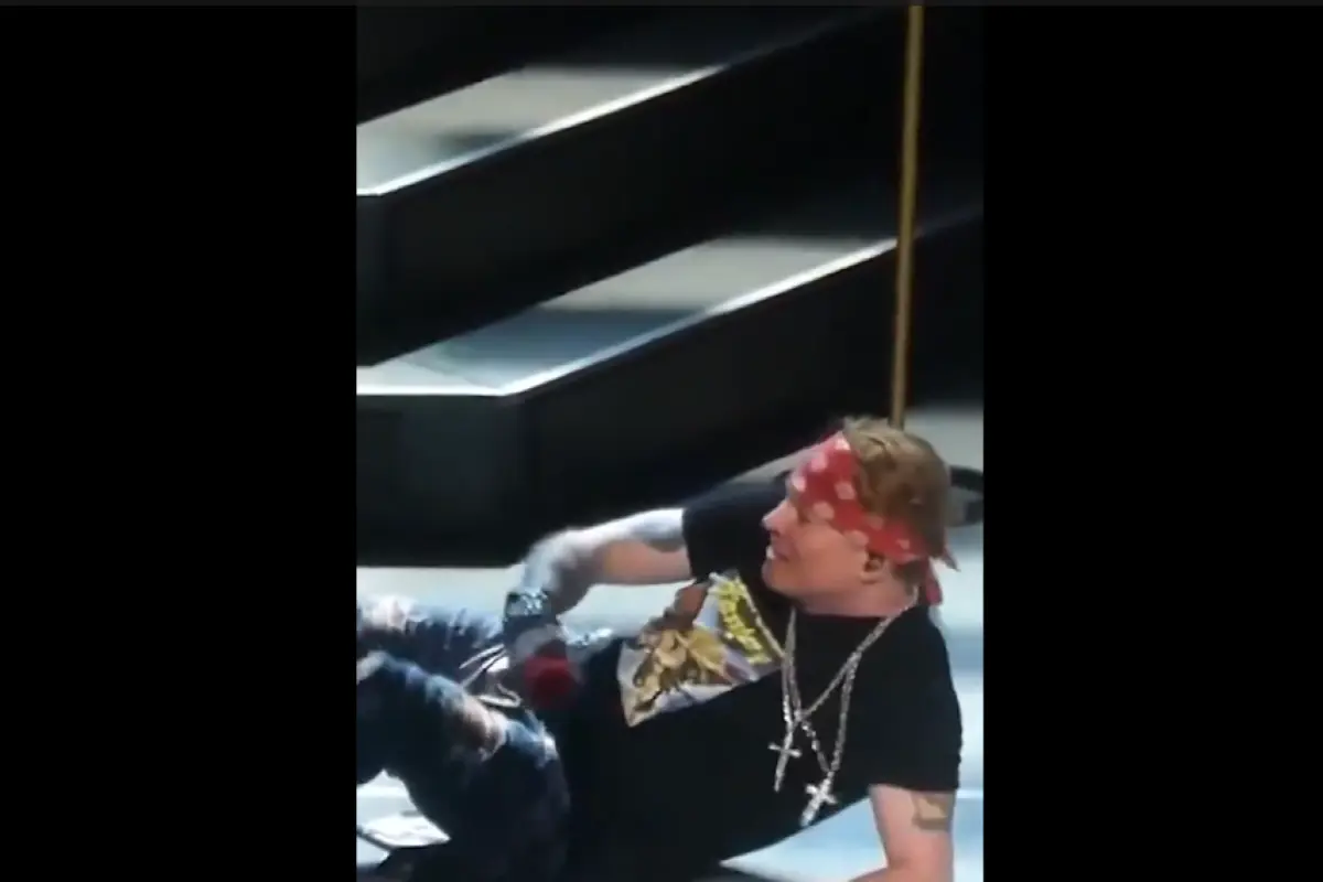VIDEO| Imperdible compilado: Guns N’ Roses publicó clip con las mejores caídas sobre el escenario de Axel Rose