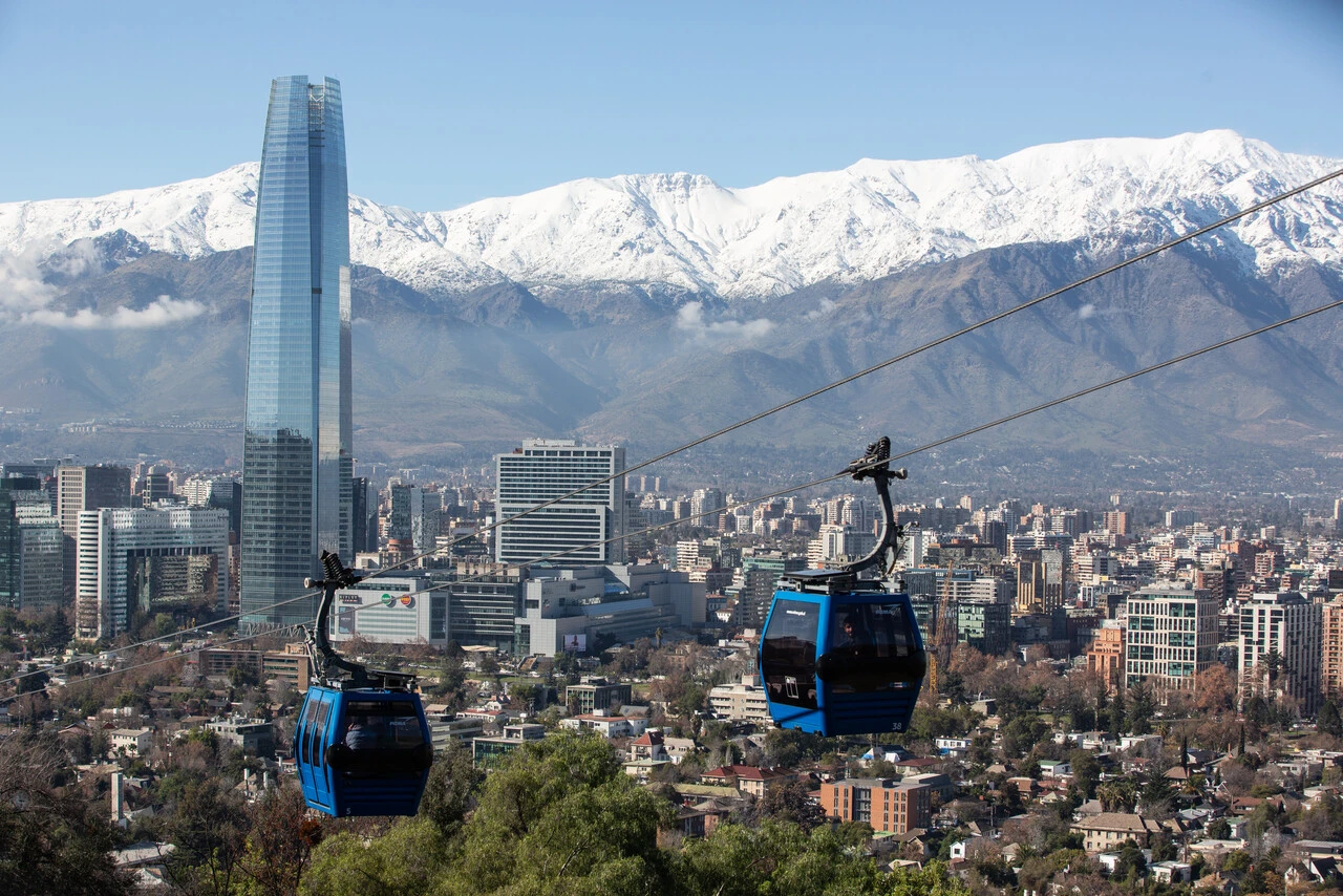 Santiago lidera ranking de Capital Humano del Índice de Ciudades Globales 2025 entre 1000 evaluadas: ocupó puesto 33
