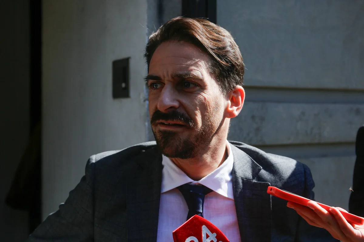 Reportaje de Mega que vinculó a Gonzalo Winter con caso Sierra Bella fue lo más denunciado en abril de la TV