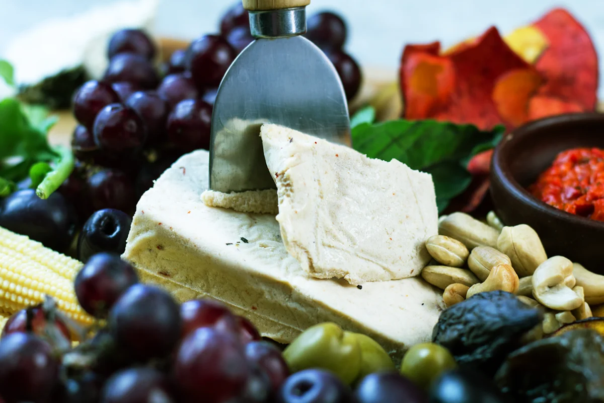 Por qué el queso es tan adictivo y cómo la industria vegana busca reemplazarlo con éxito