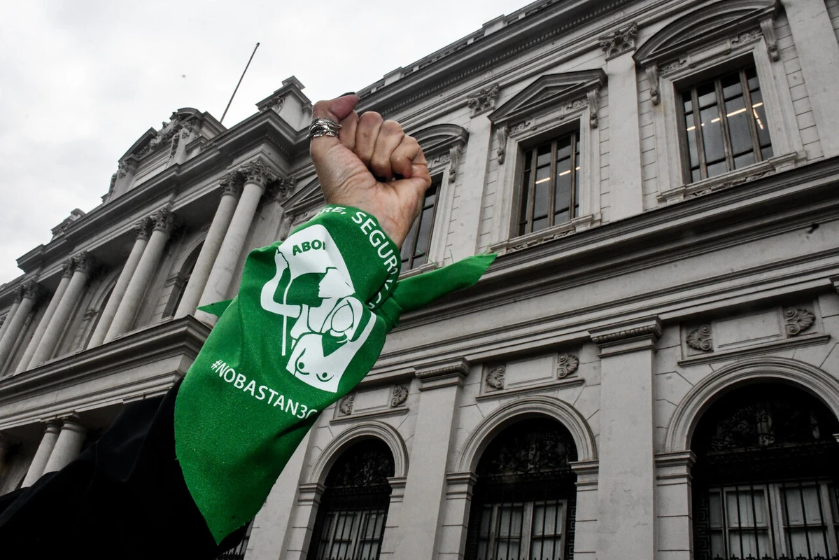 Ley de Aborto: 1.500 organizaciones feministas exigen al Congreso abordarla “sin prejuicios” y como 