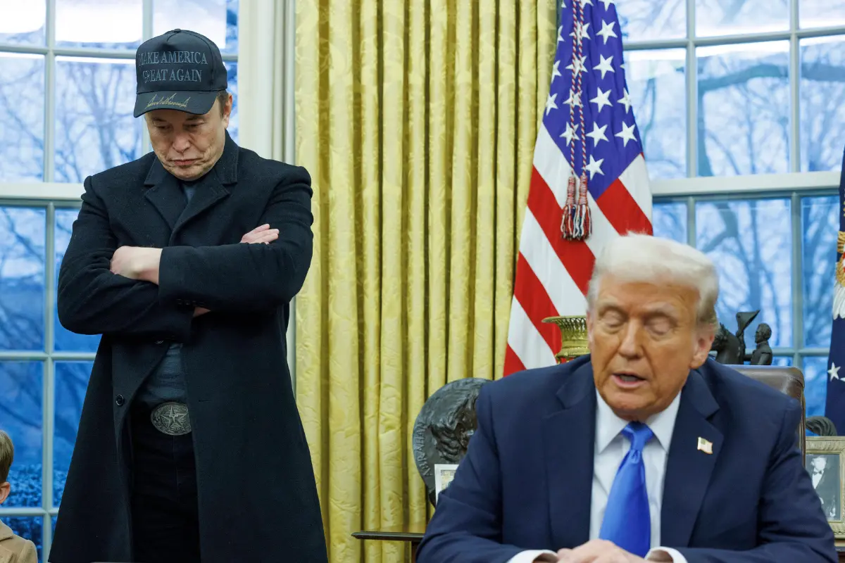 Trump se desmorona en EE.UU.: Corte Federal bloquea sus medidas arancelarias y Elon Musk renuncia