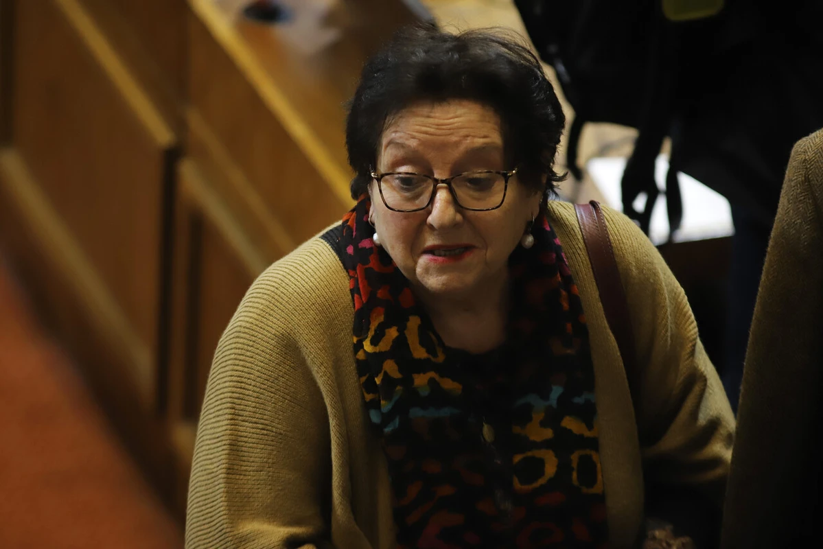 Diputada Cordero lanza críticas a Presidente Boric por caso de cuñada: Le recuerdan sus ventas de licencias médicas