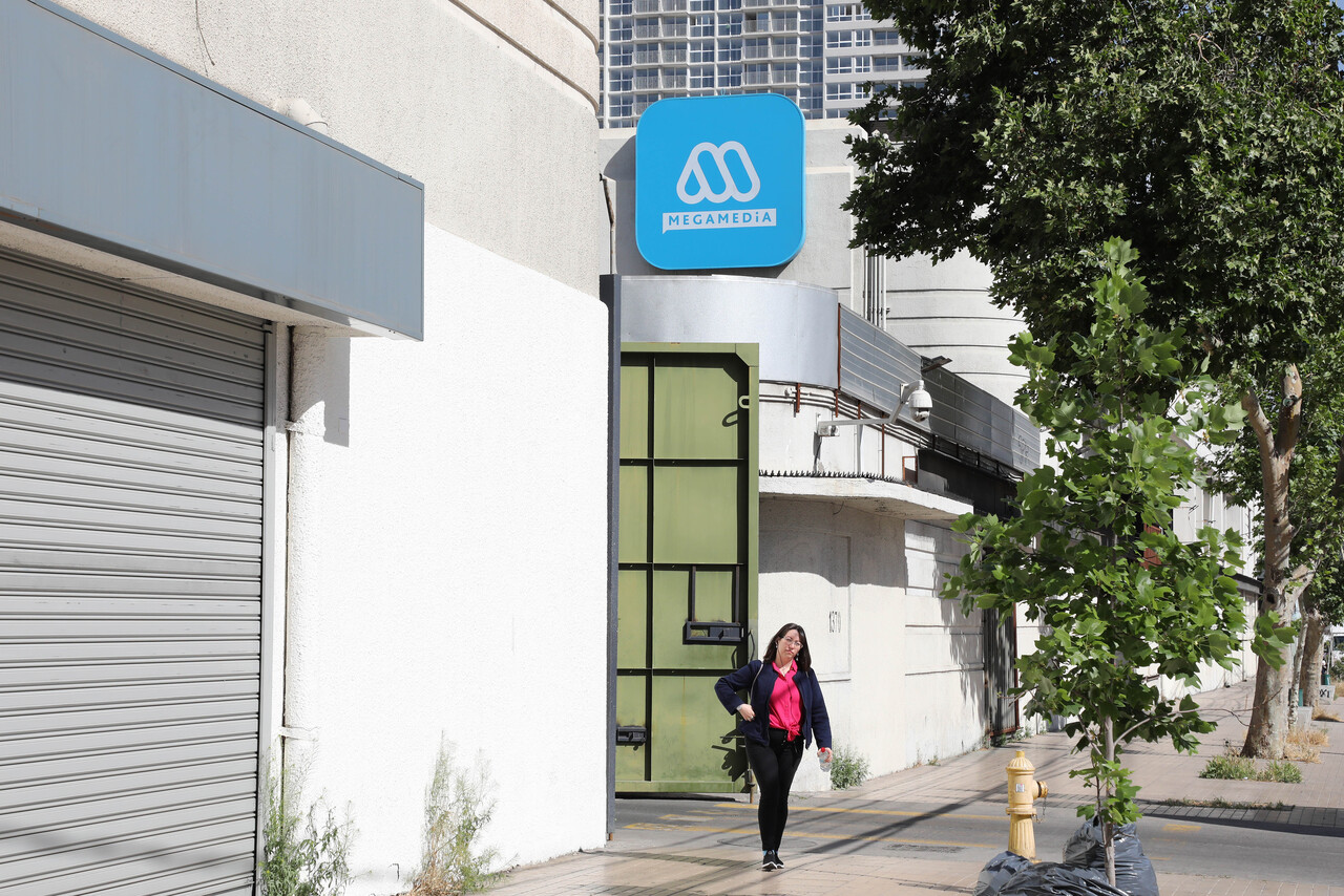 Mega sigue sufriendo despidos tras fallido enroque Neme-Sepúlveda: Se va el director de Prensa