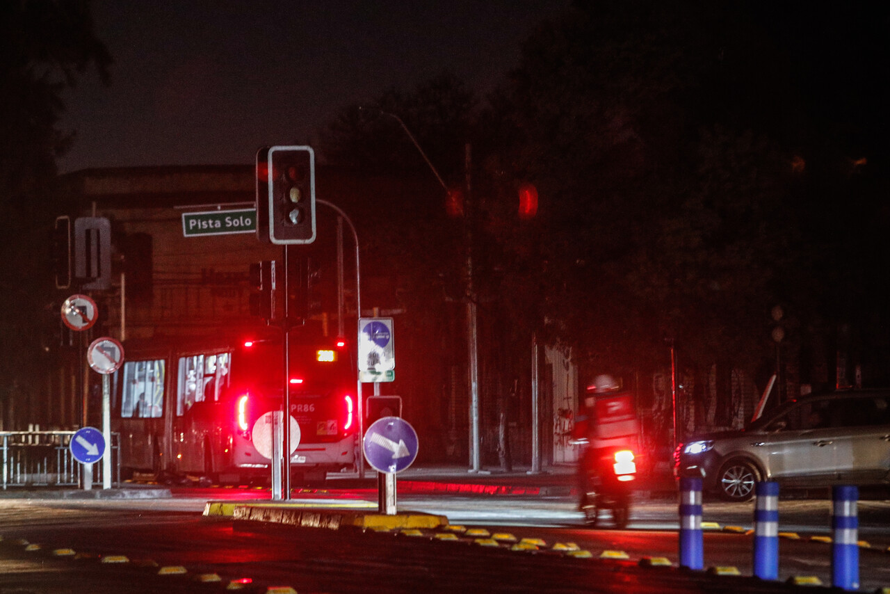 Cortes de luz en Santiago este martes 3 de junio: Llegarán a durar hasta 6 horas y llaman a informarse