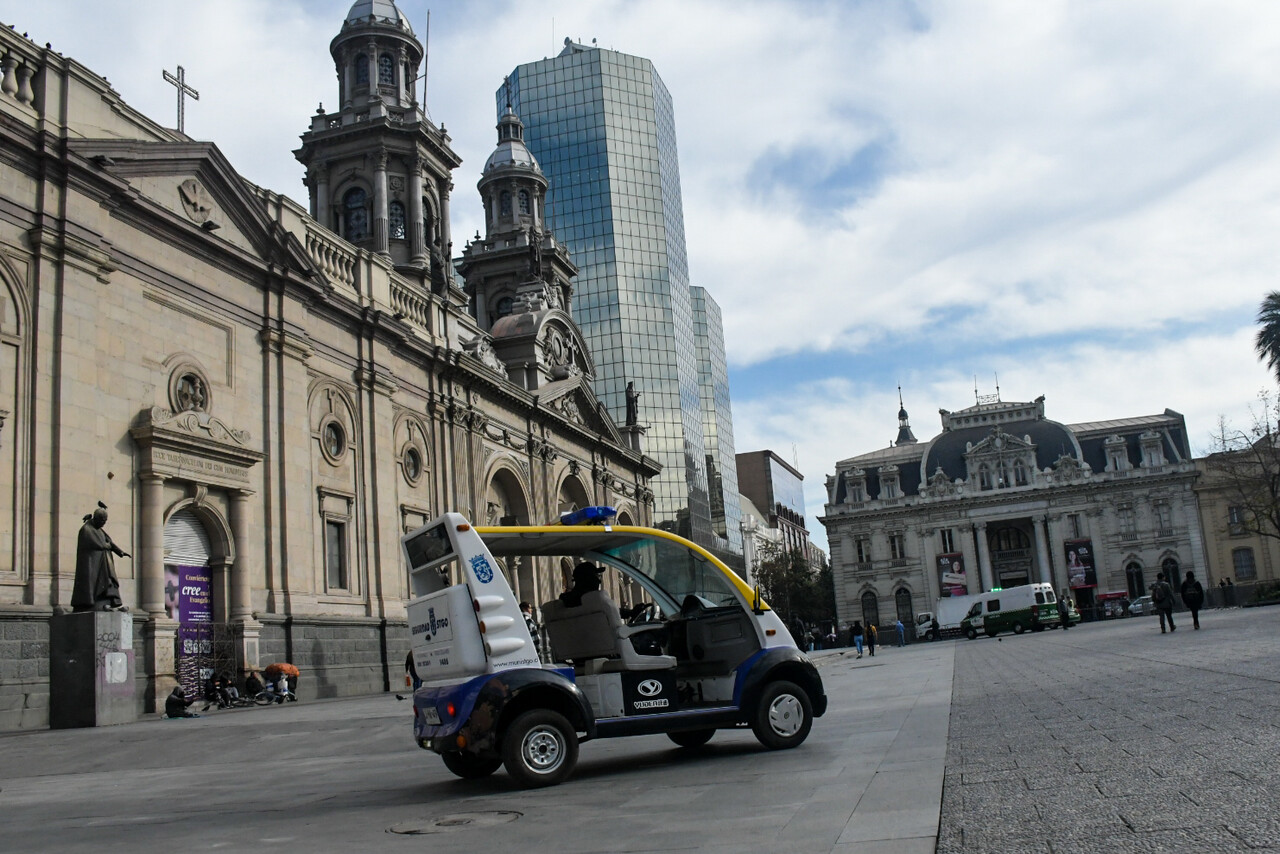 Vuelta de Avant Premiere al centro: Los intentos para recuperar casco histórico de Santiago para comercio y turismo con cultura