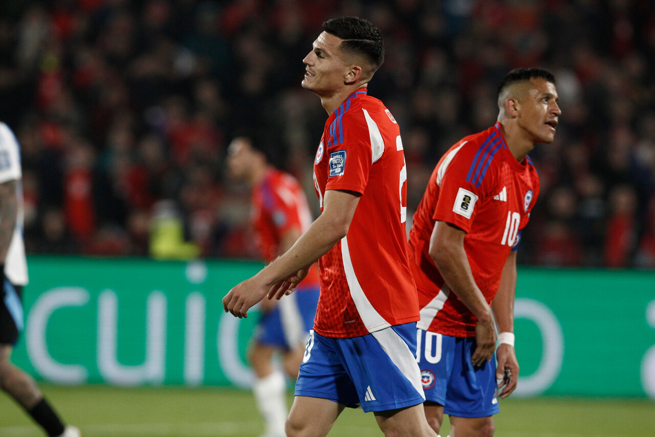 Chile sufre el desorden táctico de Gareca y Argentina le gana sin esfuerzo: La Roja al borde de vergonzoso fracaso