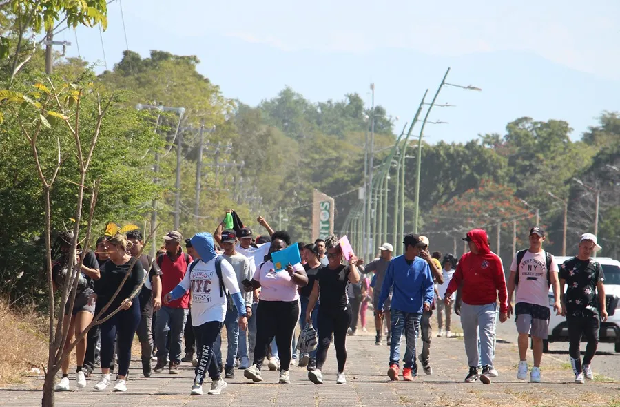 Miedo y preocupación en familias mexicanas por posible tasa a remesas desde EE.UU.