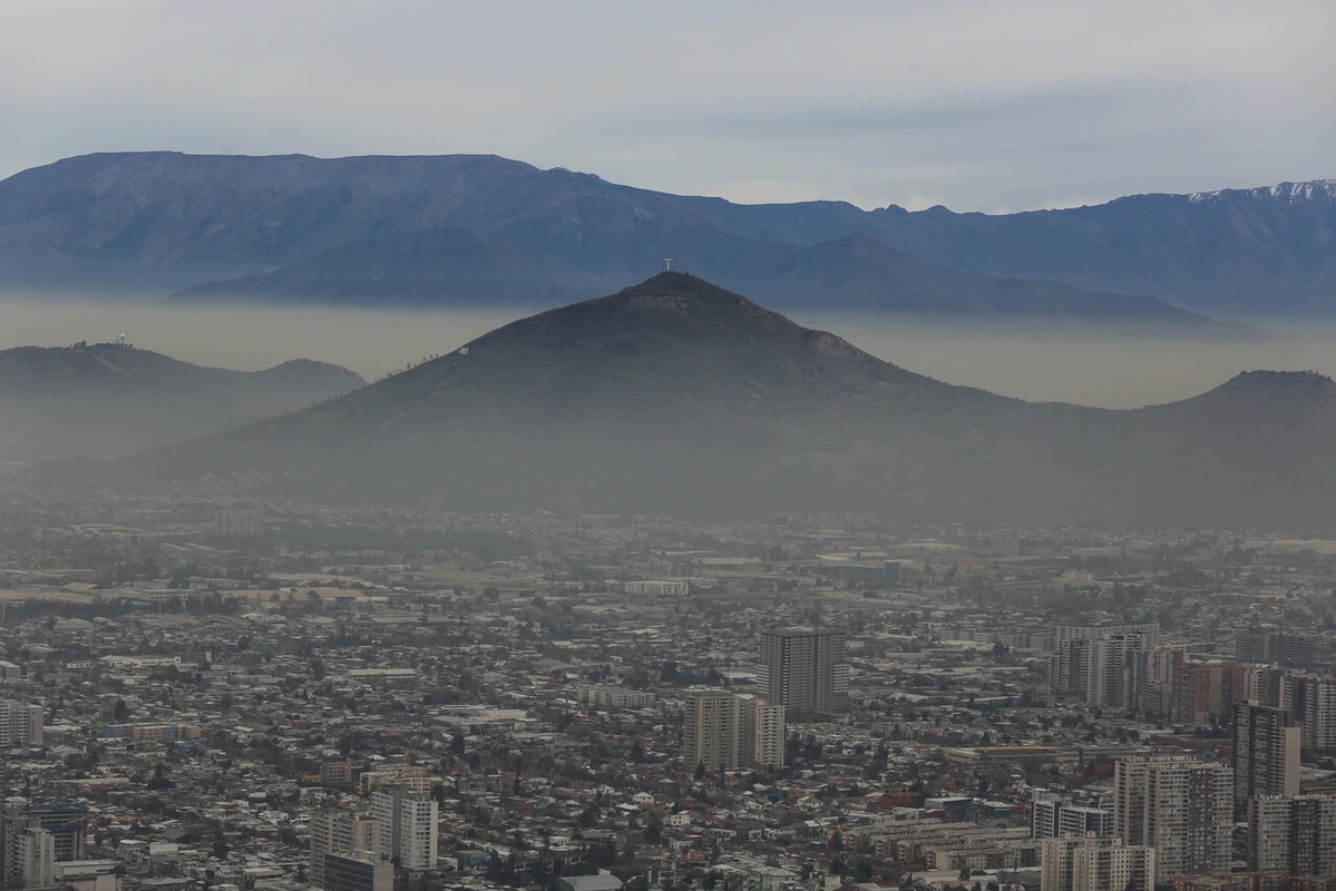 Preemergencia Ambiental en Santiago este lunes 9 de junio: Restricción vehicular suma más dígitos