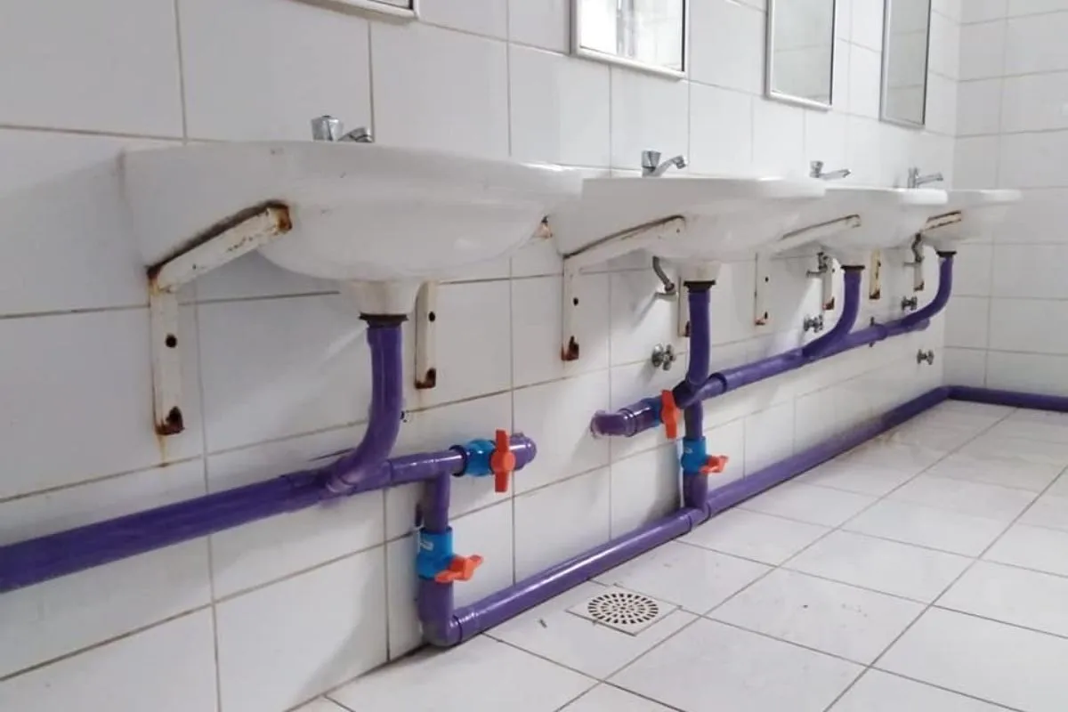 En un año escolar de 36 semanas se puede reciclar hasta 1.000.000 de litros de agua grises.