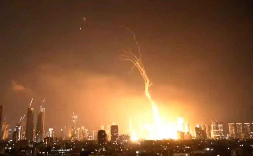VIDEO| Irán responde a Israel y bombardea con misiles a Tel Aviv: Así se vivieron las explosiones