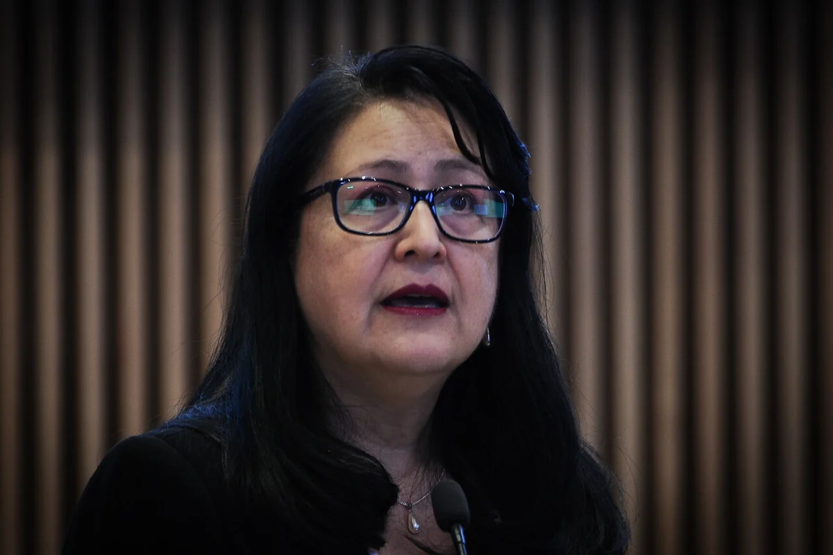 CUT denuncia a controlara Dorothy Pérez por instruir descuentos en sueldos de docentes que adhirieron al paro